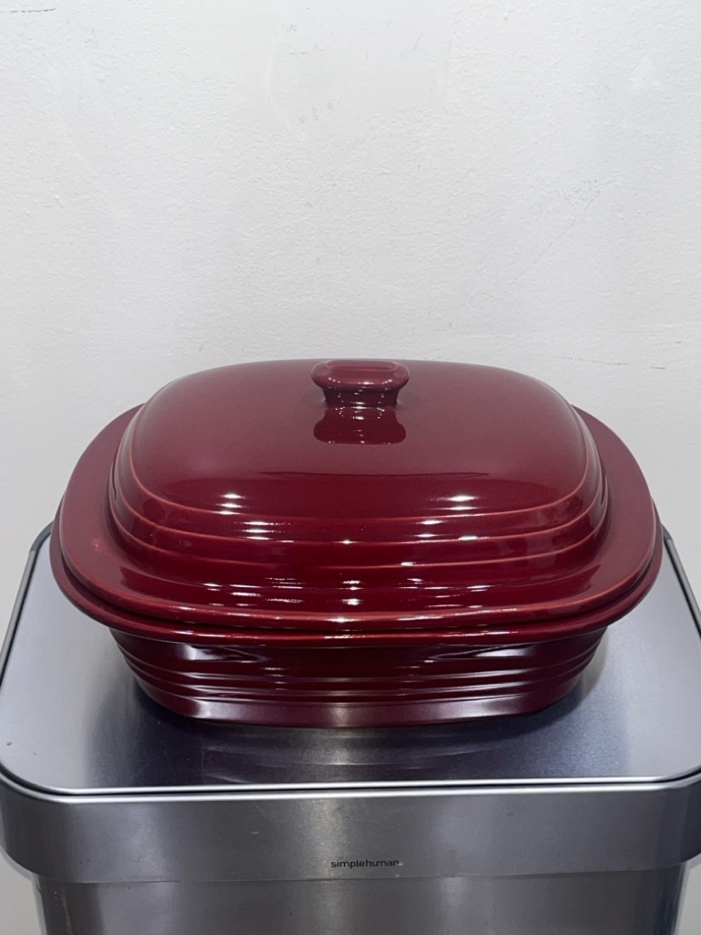 Pampered Chef retired 3QT dutch oven burgundy